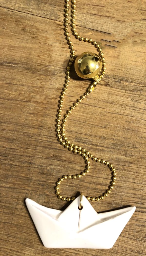 Collana "Paper boat” barchetta di carta con sonaglio oro - immagine 2
