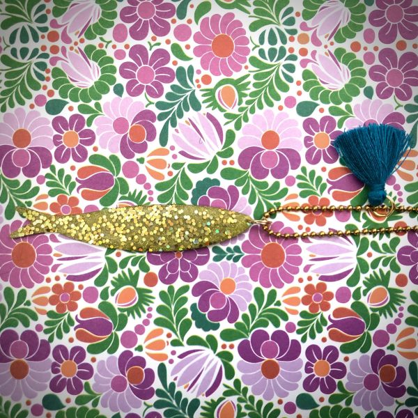 Collana "la Sardina" glitter con nappina ottanio - immagine 2