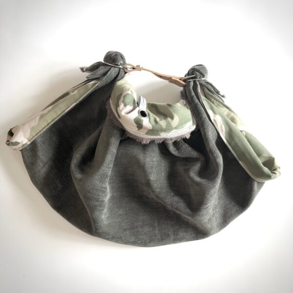 Borsa "Mandillo camouflage e velluto tortora reversibile - immagine 3